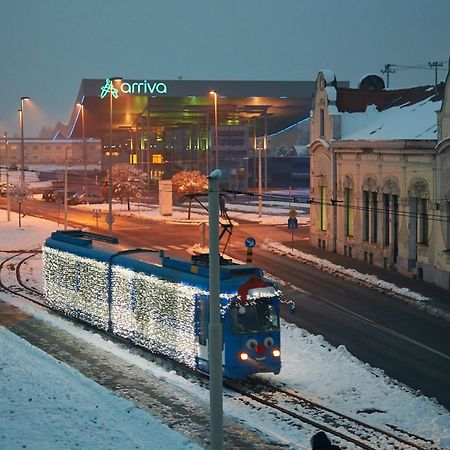 Apartamento Station Osijek Exterior foto