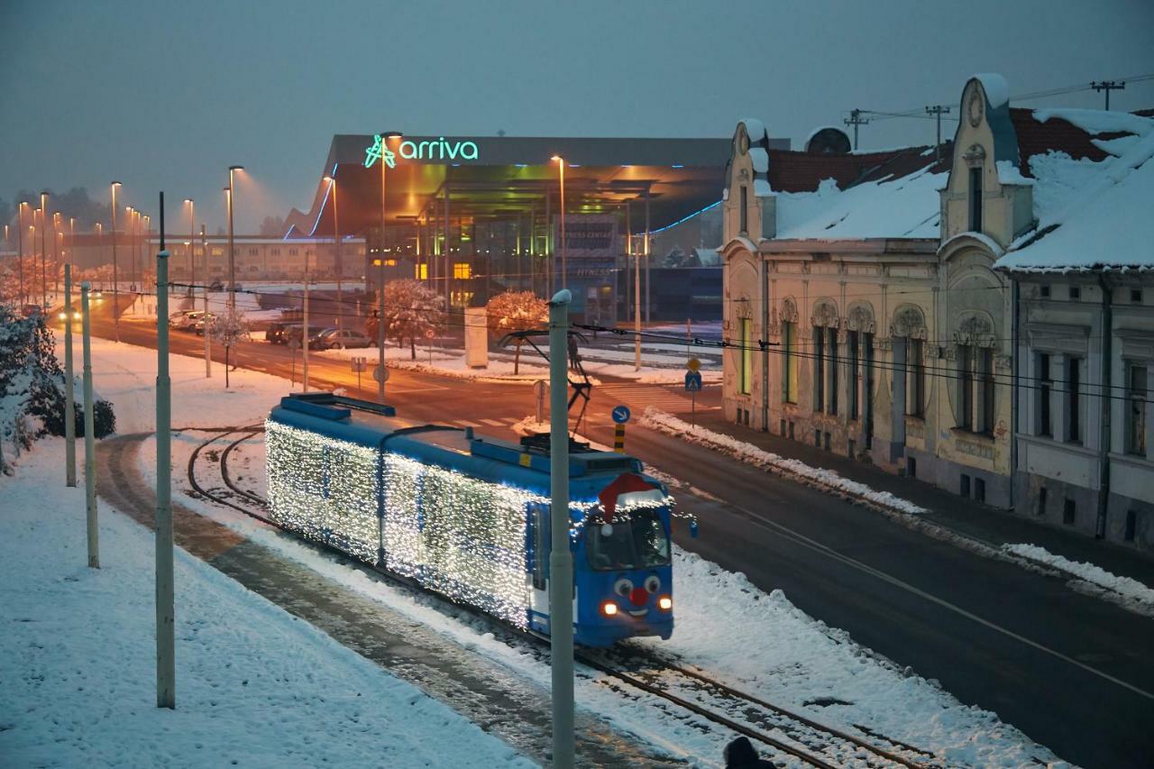 Apartamento Station Osijek Exterior foto