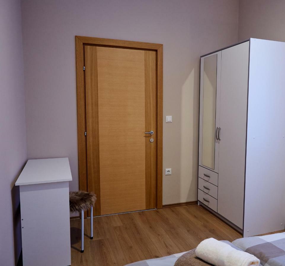 Apartamento Station Osijek Exterior foto